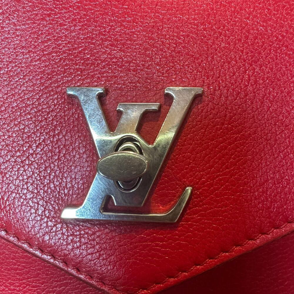 Louis Vuitton Red Lock Me Flap Crossbody Shoulder Bag SHW AR4128 Authentic CoA‎ - Picture 3 of 12